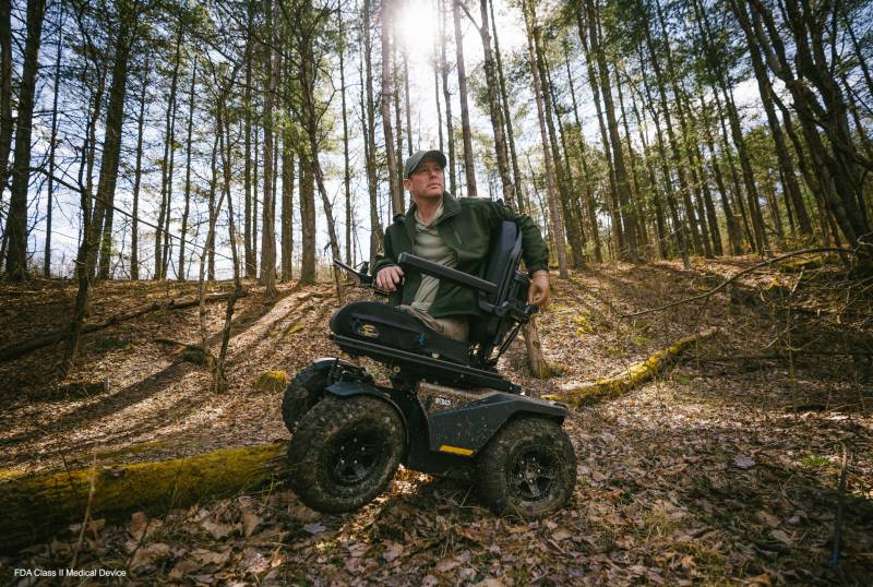 Essayez le fauteuil roulant électrique 4x4 Quantum Outback à Avignon – Aventure en PACA